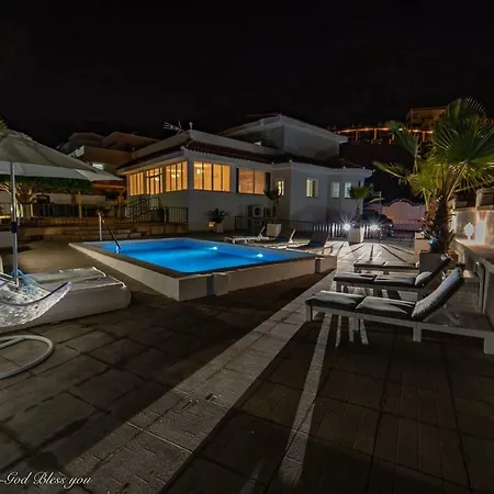 Grand Villa